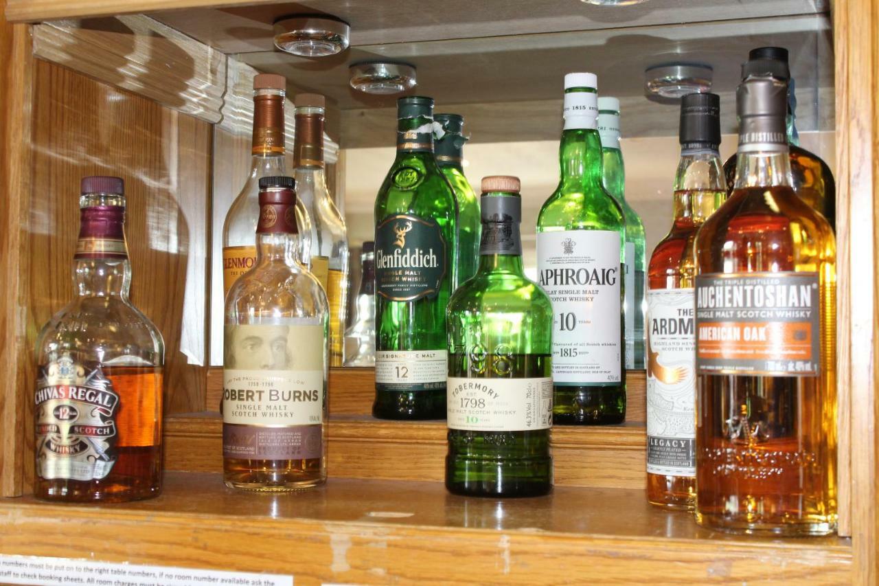 Cairn Hotel Bathgate Bagian luar foto